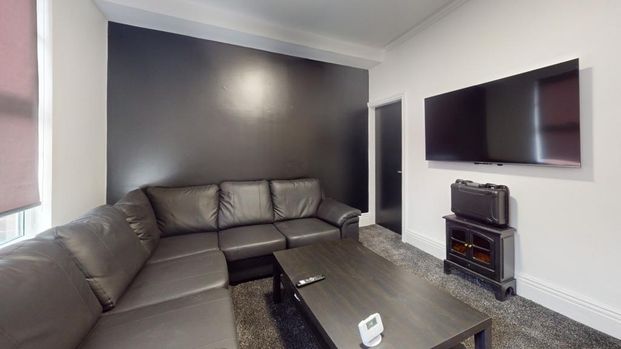 5 bedroom terraced house to rent - Photo 1