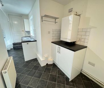 2 bedroom flat to rent - Photo 6