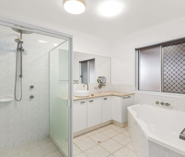 Prestigious Waterfront Living in the Heart of Minyama! - Photo 5