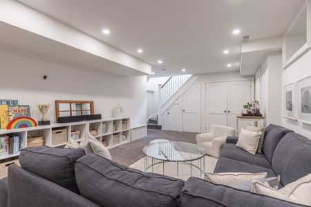 For Lease - 212 King Street, Oakville, Ontario - Photo 2