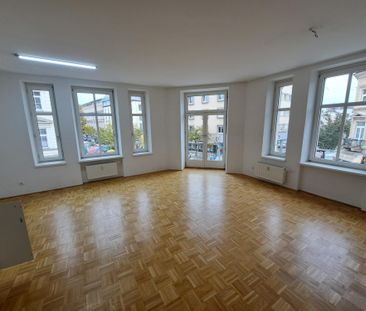 Toller Ausblick! ...direkt auf die Ringstraße! - Photo 2