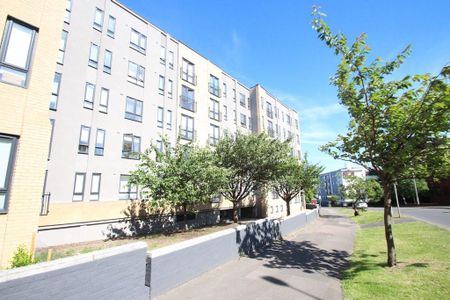 2 bedroom flat to rent - Photo 2
