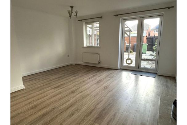 3 bedroom terraced house to rent - Photo 1