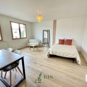 Location Appartement 1 pièce 33m² ROANNE 42300 - Photo 2