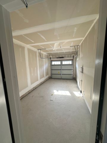 For Lease - 202 Port Crescent, Welland, Ontario - Photo 4