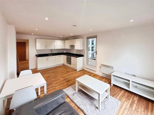 2 bedroom flat to rent - Photo 1