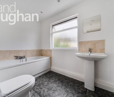 4 bedroom semi-detached bungalow to rent - Photo 6