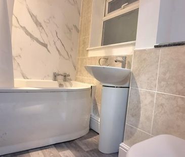 2 bedroom ground floor flat to rent - Photo 5