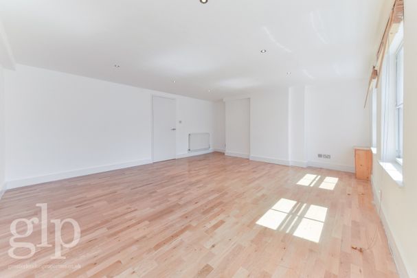 2 Bedroom Flat, Berwick Street W1F - Photo 1