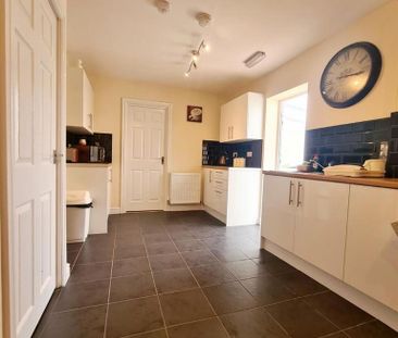 1 bedroom in a house share to rent - Photo 4