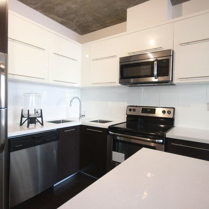 Condo for rent, Montréal (Ville-Marie) - Photo 1