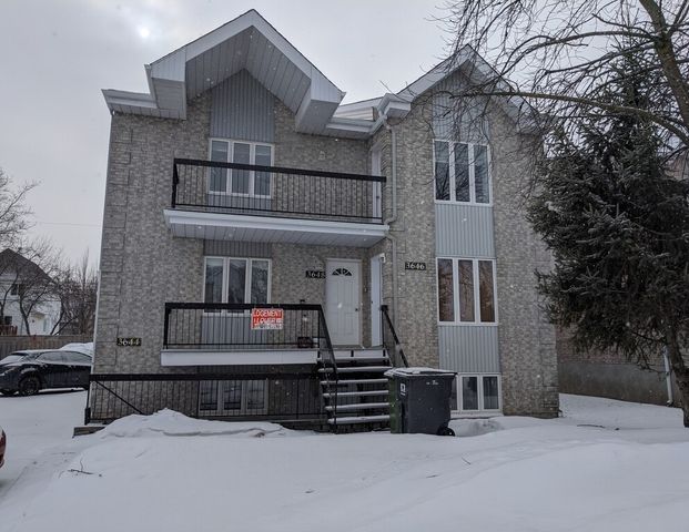 2 Min. Du Faubourg Boisbriand - Photo 1