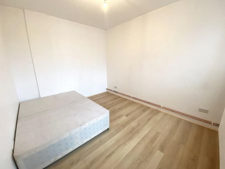 3 bedroom maisonette to rent - Photo 4