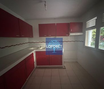House - Photo 2