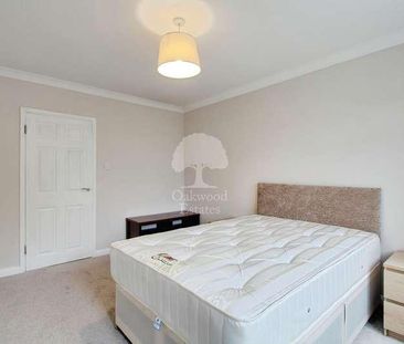 Spring Park, Holmlea Walk, Datchet, SL3 - Photo 6