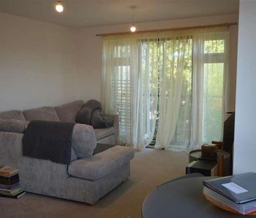 Bailey Place, Crowborough, TN6 - Photo 2