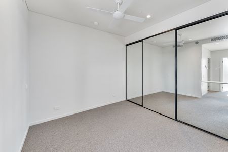 Valencia Residences - Photo 3