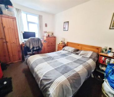 5 bedroom link detached house to rent - Photo 4