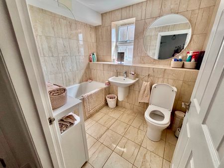 Room 1, Grosvenor Road, Bromley BR4 - Photo 5