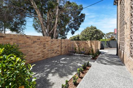 2/2 Garden Street, Essendon VIC 3040 - Photo 4