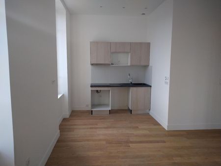 Location Appartement 3 pièces 67m² CHAMALIERES 63400 - Photo 4