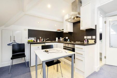 Modern Studio - Photo 5