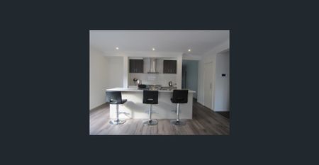 Property being refurbished! New Paint & New Carpets ! - Photo 4