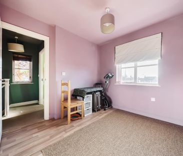 3 bedroom semi-detached house to rent - Photo 4