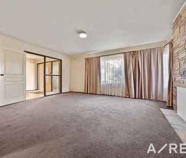 Charming & Well-Located Home in the Heart of Bundoora - Photo 1