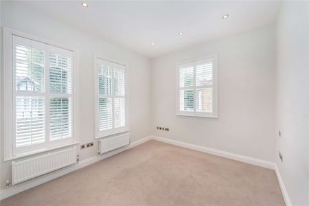 An impressive five bedroom family house in this prestigious location. - Photo 3