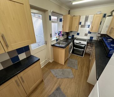 Trafalgar Square, Great Yarmouth - Photo 1