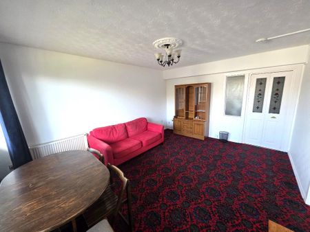 2 bedroom maisonette to rent - Photo 2