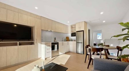 102/73 Ferry Road - Photo 2