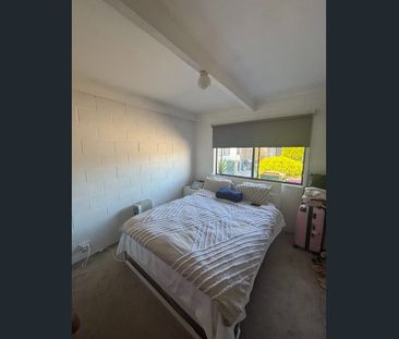 1 Bedroom unit with parking. - Photo 2