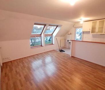 PONT PEAN: A LOUER- Bon emplacement dans la commune et au calme, sa... - Photo 6