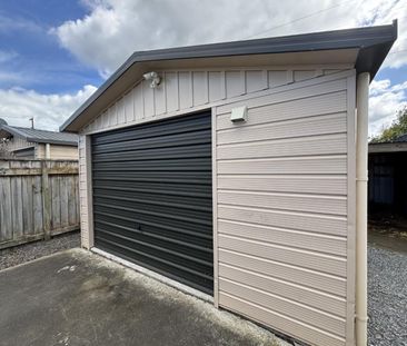 Secure and sunny Lockwood home - Photo 6