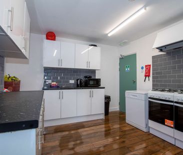 Old Tovil Road Room 3 - Photo 1