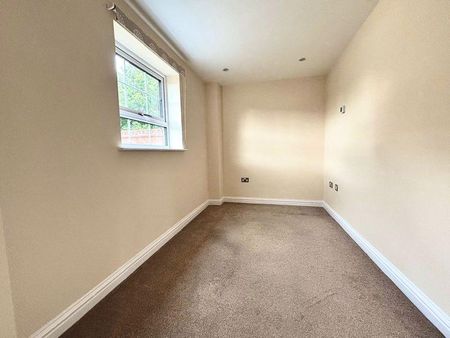 4 bedroom detached house to rent - Photo 5