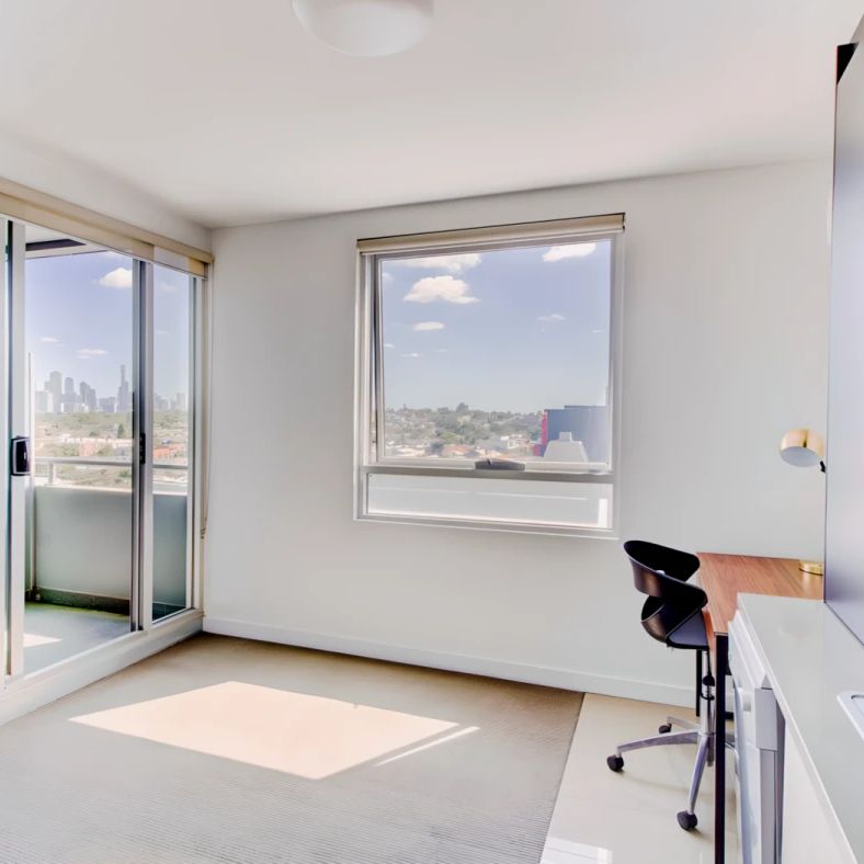 Medium 1 Bedroom with balcony - Photo 1