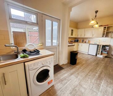 house to rent School Road, Hall Green, Birmingham, West Midlands, B28 - Photo 6