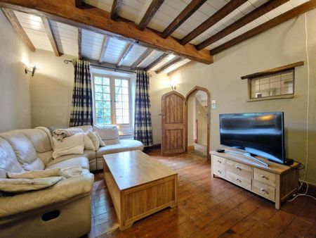 4 bedroom detached house to rent - Photo 2