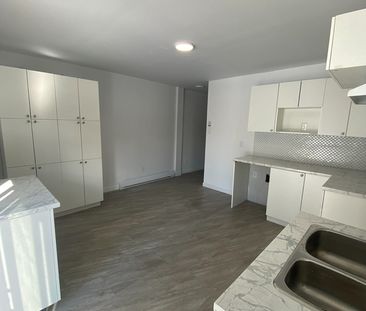 Appartement à Louer - Photo 2