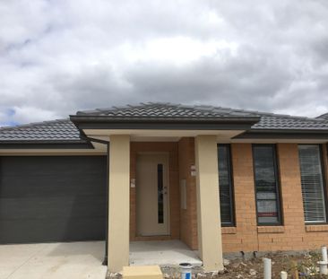 Close to Tarneit Train Station&period; - Photo 1