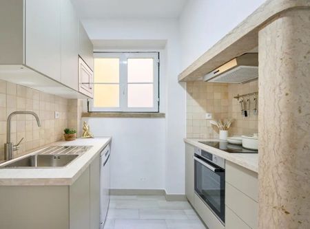 Rua da Palmeira, Lisbon, Lisbon 1200-219 - Photo 2