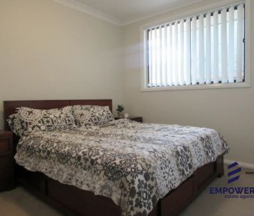 “Modern Family Home For Rent in a Prime Location – Spacious, Stylis... - Photo 3