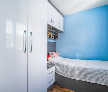4 bedroom semi-detached house to rent - Photo 1