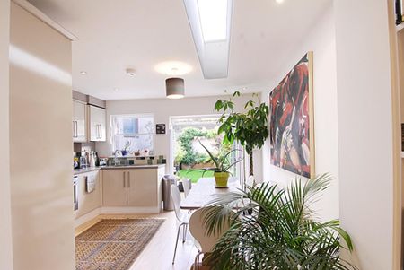 2 bedroom townhouse to rent - Photo 4