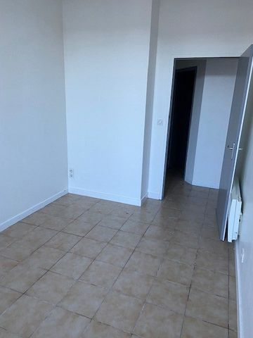 Location Appartement 2 pièces 36m² ANGOULEME 16000 - Photo 4