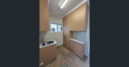 Fully renovated Half Duplex with fenced yard - Photo 5