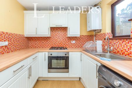 3 bedroom house to rent Engaine Drive, Shenley Church End, Milton Keynes, Buckinghamshire, MK5 - Photo 5